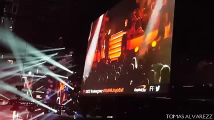Selena Gomez - Hands to Myself live at Jingle Ball in Oakland, Callifornia 2015