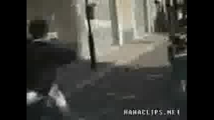 тоз обича да скача