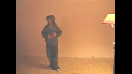 Justin Bieber Dancing to Yo by Chris Brown