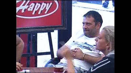 Big Brother Family - Тя е в самолета който се блъска в кулата 