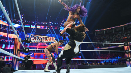 Sasha Banks & Bayley exhibit beautiful teamwork against Nia Jax & Tamina: WWE Fastlane 2019 (WWE Network Exclusive)
