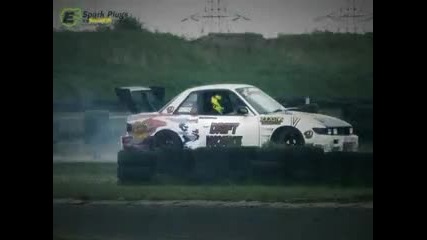 Много як дрифтинг :)