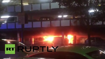 Великобритания: Пожар избухна на паркинга на летището в Гатуйк