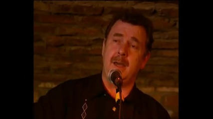 В Furey Brothers - Червена роза Cafe 