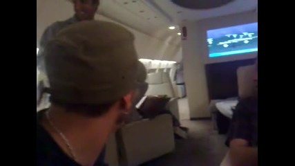 Enrique celebrates birthday on plane