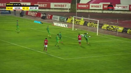 Дюкенс Назон заби хеттрика си за 5:1