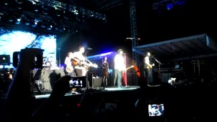 Jonas Brothers - We Are Young/tonight - Singapore