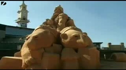 Giant Sand Sculptures