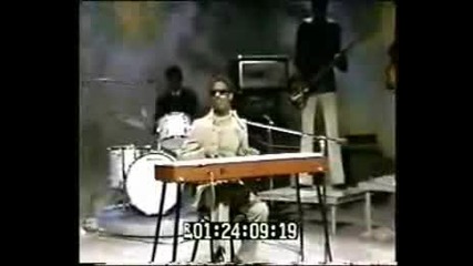 Stevie Wonder - Never Dreamed Youd Leave In Sun