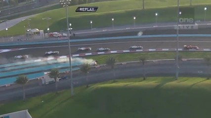 F1 Гран при на Абу Даби 2011 - Vettel отпада от състезанието още в първите завои заради спукана гума