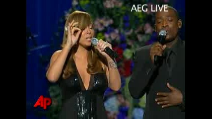 Mariah Carey Pays Tribute to Jackson