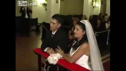 Изненада На Сватбата - Младоженецът е Прекалил с Пиячката