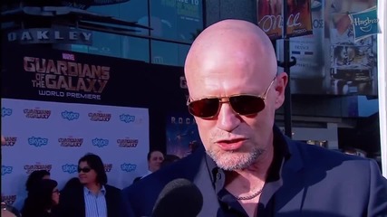 Звездата Майкъл Рукър дава интервю на премиерата на филма си Пазители на Галактиката (2014)