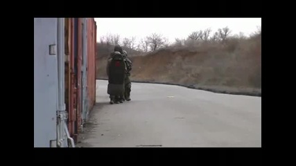 Как тренират спецназ Swat ! 