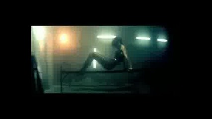 Rihanna - Disturbia [official Music Video] [hq]