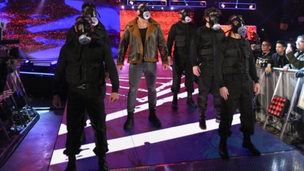 Dean Ambrose and Seth Rollins engage in vicious brawl during Raw: Wal3ooha, 6 December, 2018