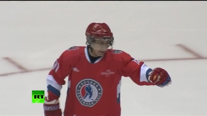 Путин блести в мач на звездите на руския хокей