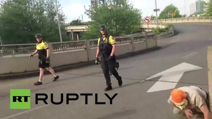 USA: Protesters clash with police at May Day demo in Portland