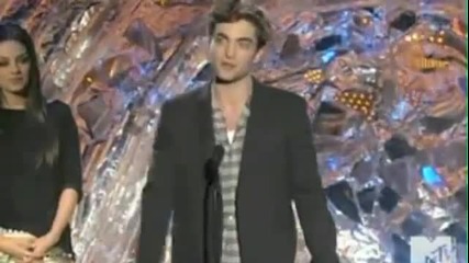 Rob Pattinson wins Best Male Performance - 2011 Mtv Movie Awards