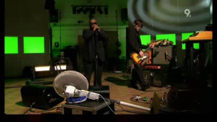 Gnarls Barkley - Surprise (live Abbey Road 2008).avi