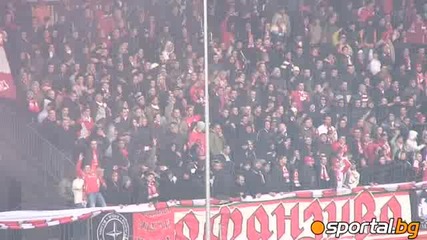 Червени бомбички в Ловеч на Литекс - Цска