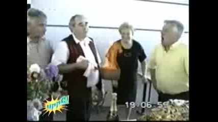 Да Паднеш От Смях