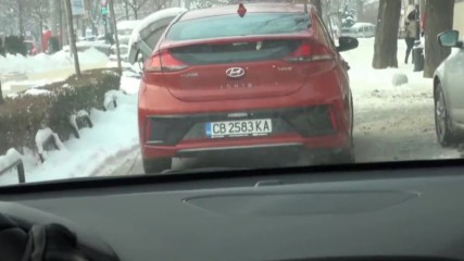 Хибридният Hyundai Ioniq вече в България