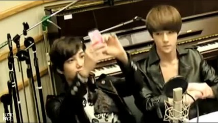 120514 Exo Kai Sehun singing dancing to Sistar
