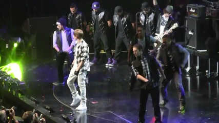 Justin Bieber @ the Nyc Jingle Ball- _somebody to Love_ (hd) Live on December 10th, 2010