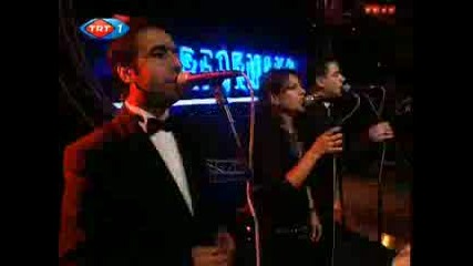 Ebru Gundes - Kaybedenler Live