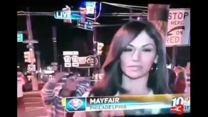 Скачат на една гореща репортерка!!