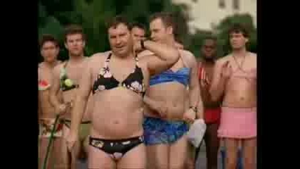 bikini car wash адски смешна реклама :)