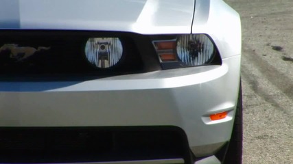 Car Drag Race 2011 Mustang Gt vs 2010 Camaro Ss vs 2010 Dodge Challenger Srt8 