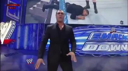 Wwe-шеймъс прави ритник помпа на Дейвид Отунга