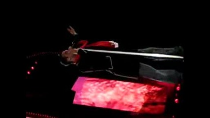 Robbie Williams - Feel (live In Bern 2006)