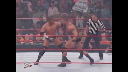 Wwe No Mercy 2007: Трите Хикса срещу Ренди Ортън във мач последния оцелял. [ W W E Championship ]
