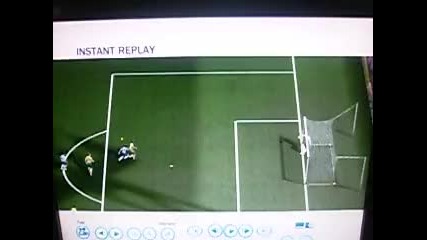 Гол от центъра на Fifa 08