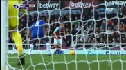 Анди Керъл прави резултата 2:1 в полза Уест Хем срещу Челси
