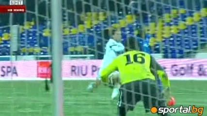 Гола на Младенов срещу Спортинг Лисабон