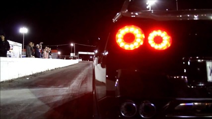 Един чудовищен Drag Racing