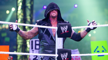 5 records The Undertaker owns: WWE List This!