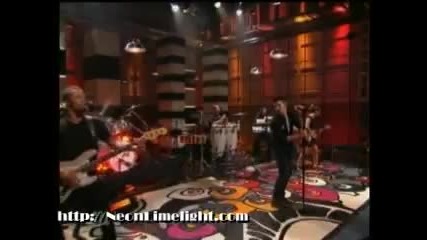Joe Jonas sings in Jay Leno