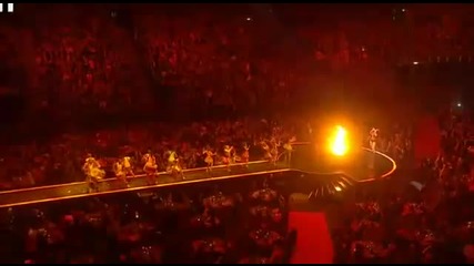 Rihanna - Only girl, S & M, Whats my name ( Brit awards 2011 ) 