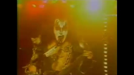Kiss I Love It Loud music video 