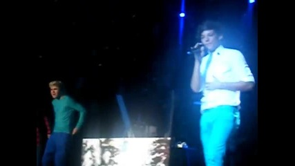 One Direction - One Thing - Sydney Concert 13/04/12