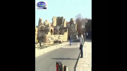 Mомчето което говори с морето -