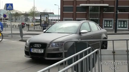 Матирано сиво Ауди Rs4 