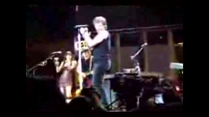 Bon Jovi - Twist & Shout - Live