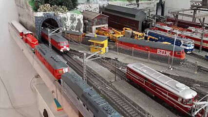 Всичките 13 локомотива серия 07 на макета ми!