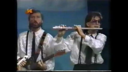 Lepa Brena - Zatvori oci